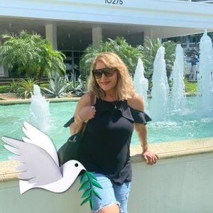 Meet your Posher, Shirin